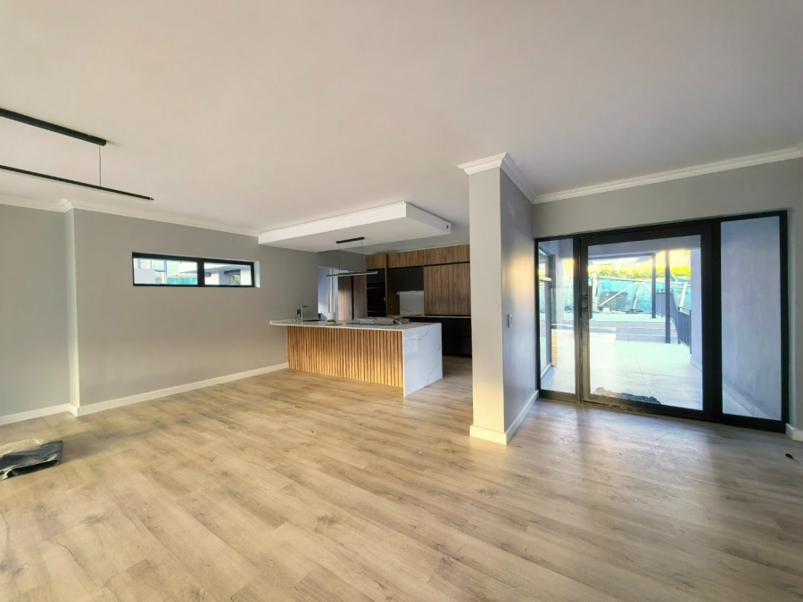 4 Bedroom Property for Sale in Welgelegen Western Cape